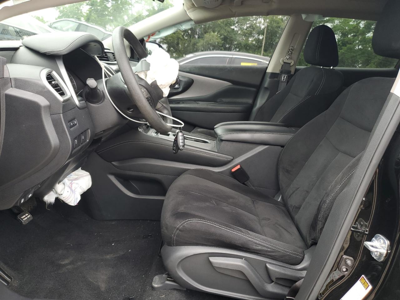 Nissan Murano S Image 2