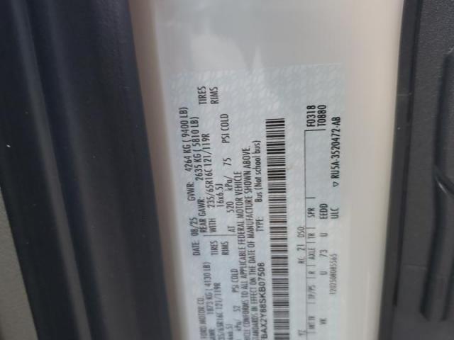 Ford Transit T-350 Image 10