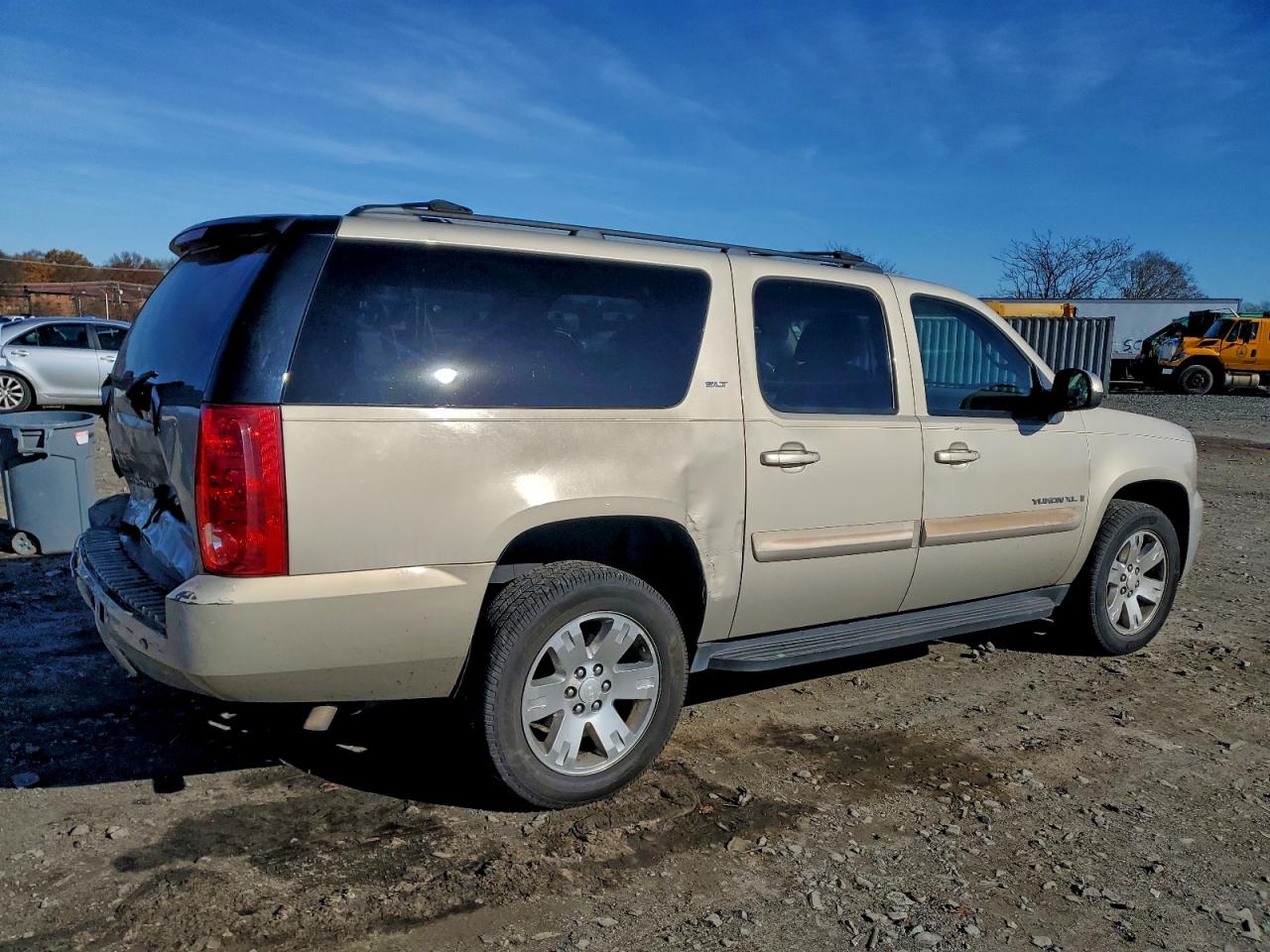 GMC Yukon K1500 Image 5