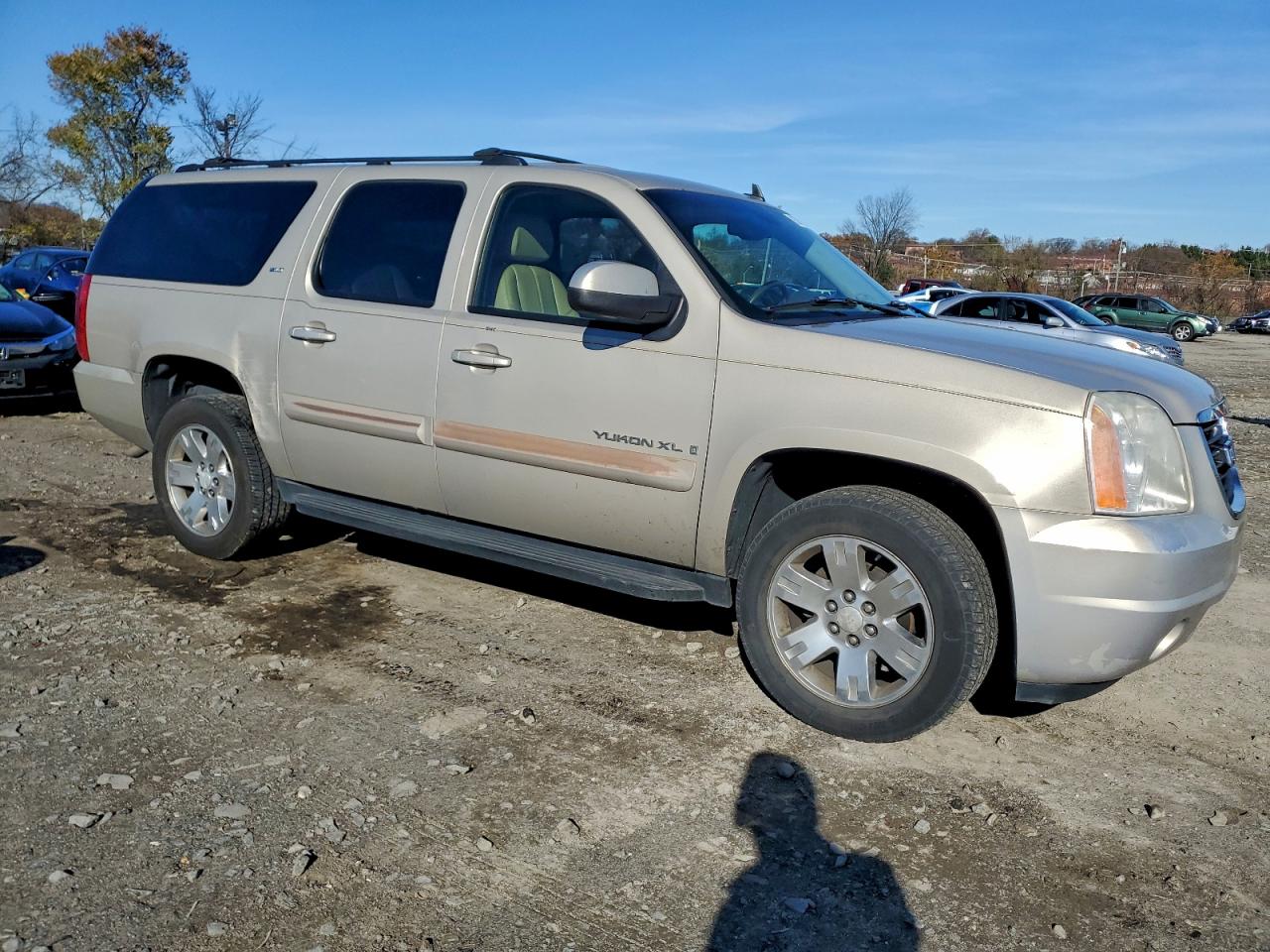 GMC Yukon K1500 Image 4