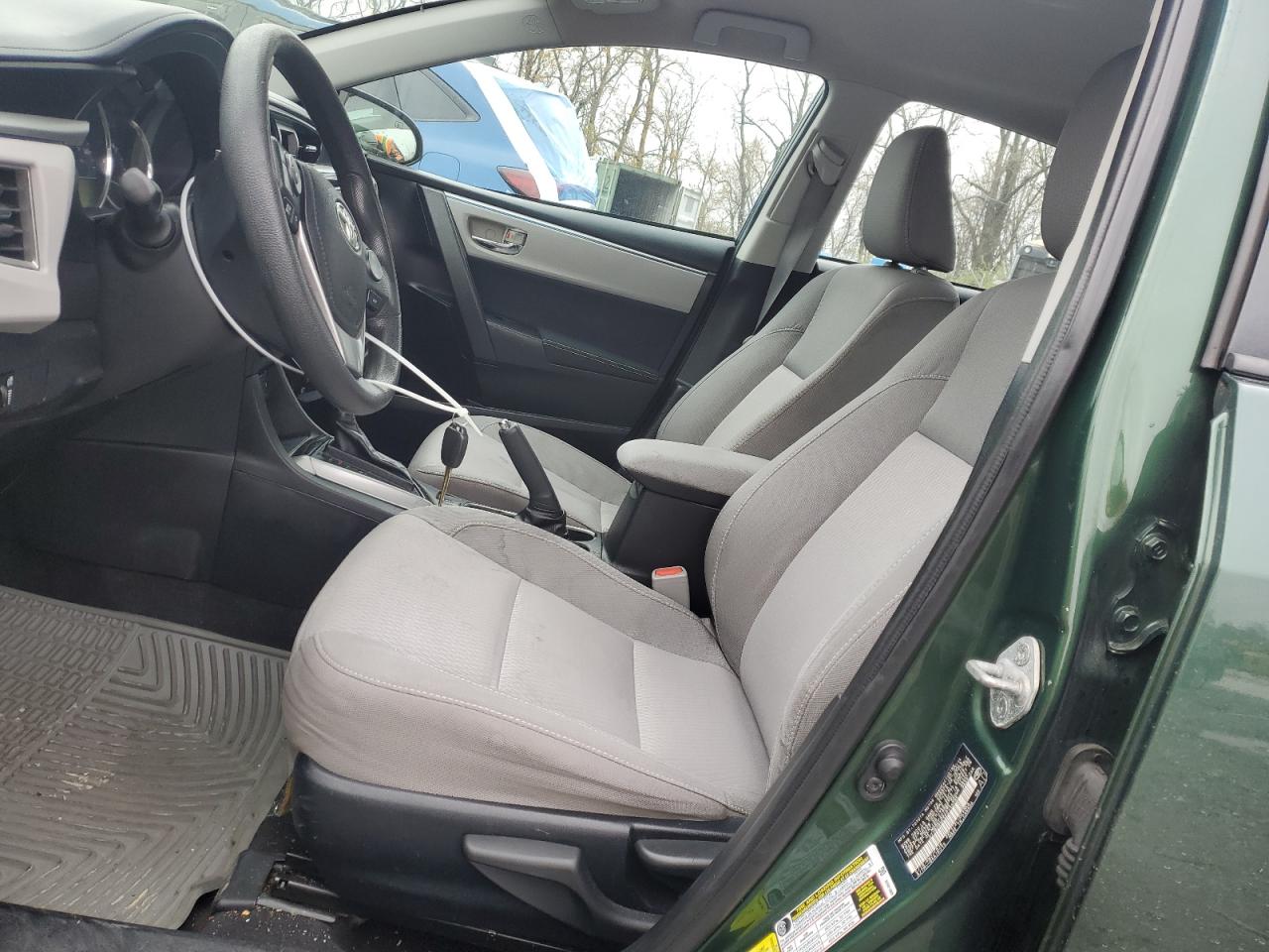 Toyota Corolla L Image 2