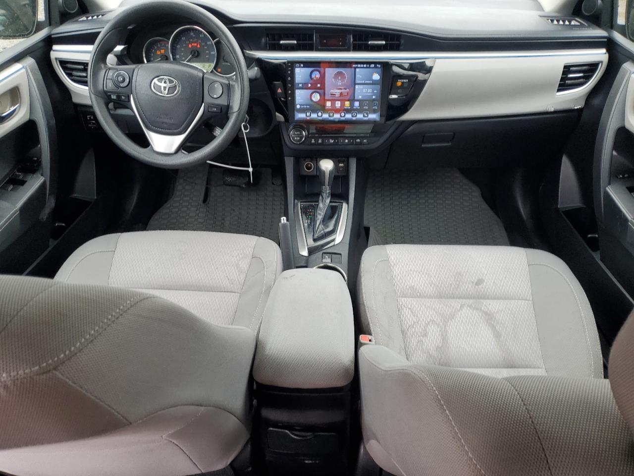 Toyota Corolla L Image 6