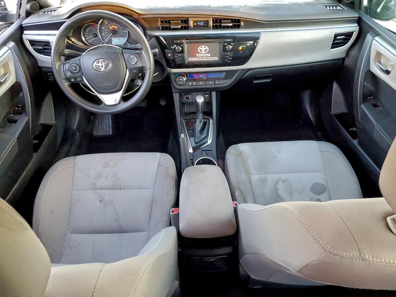 Toyota Corolla L Image 6