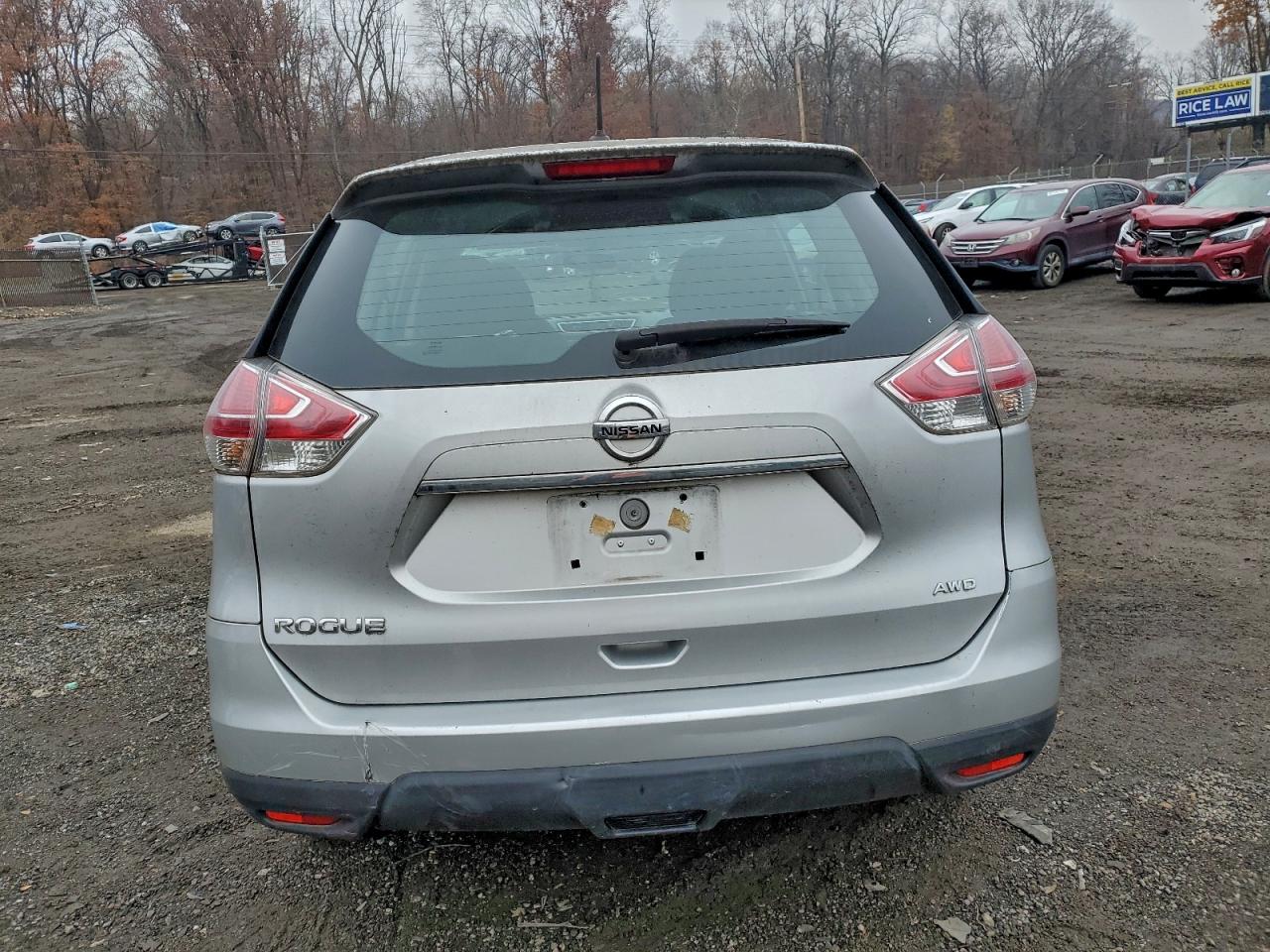 Nissan Rogue S Image 6