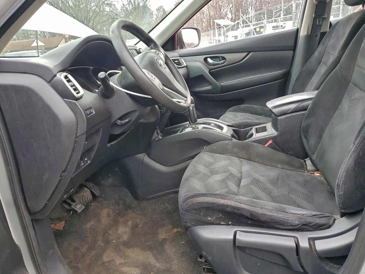 Nissan Rogue S Image 8