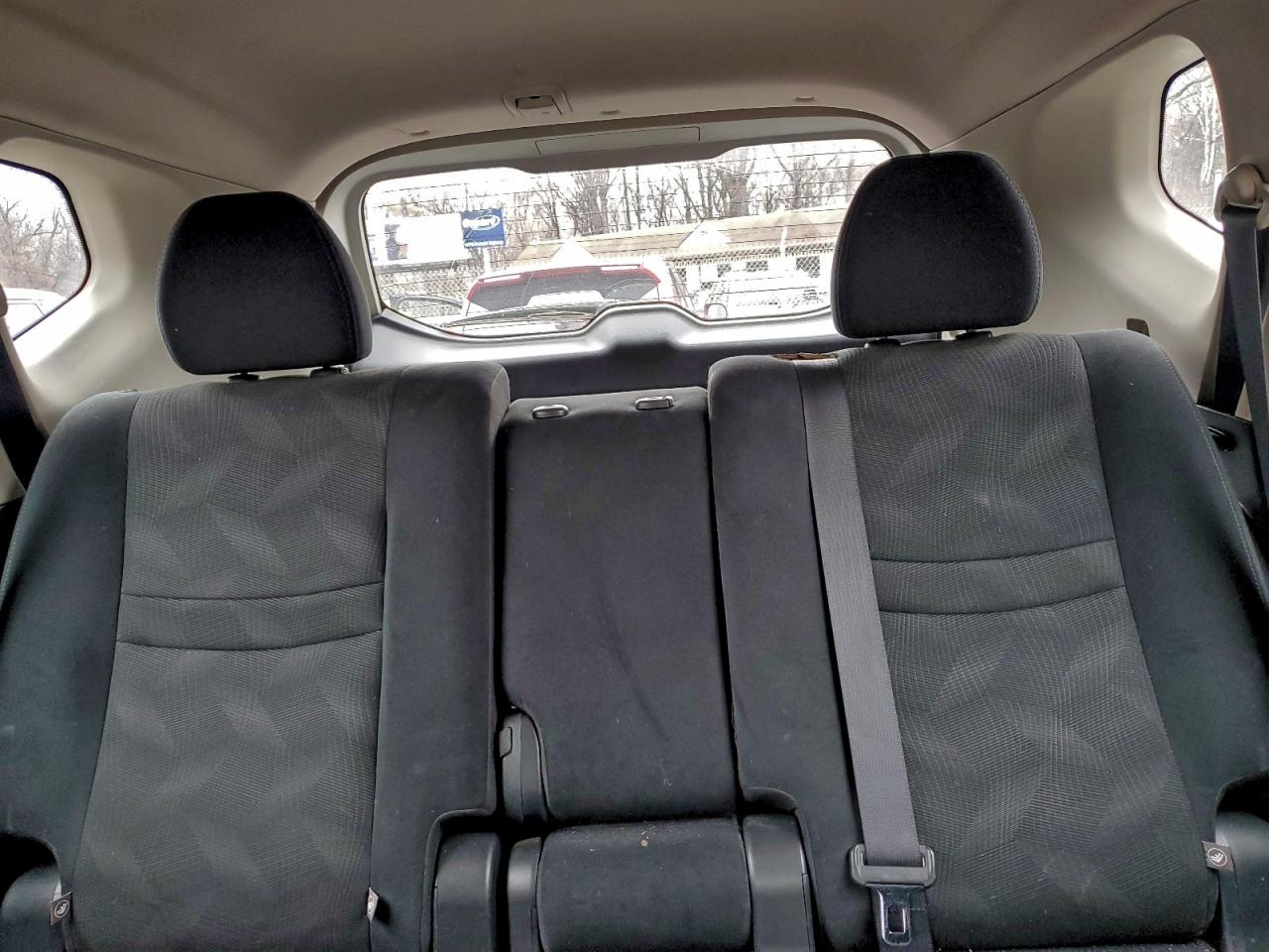 Nissan Rogue S Image 9