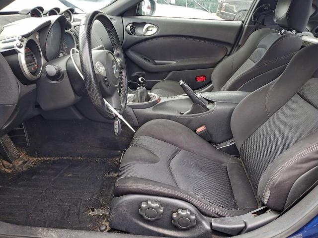 Nissan 370Z Base Image 4