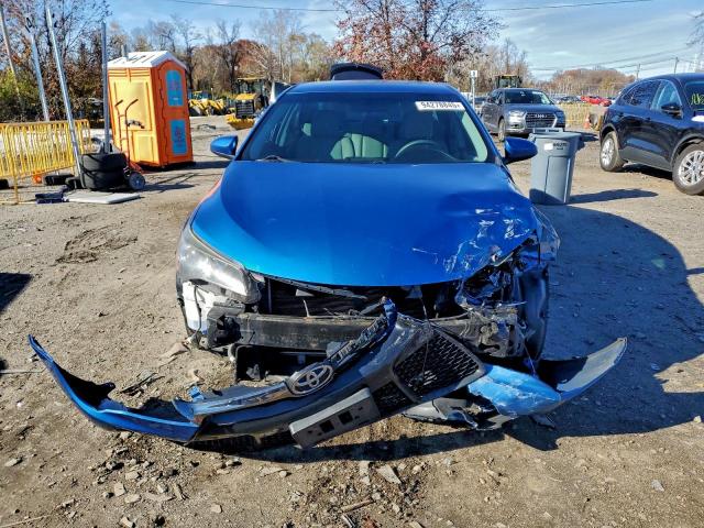 Toyota Camry Le Image 6