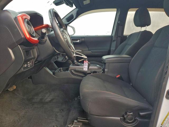 Toyota Tacoma Double Cab Image 8