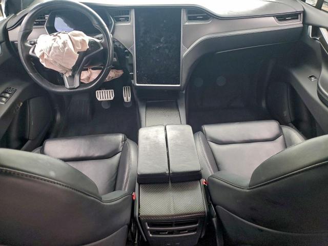 Tesla Model X Image 10