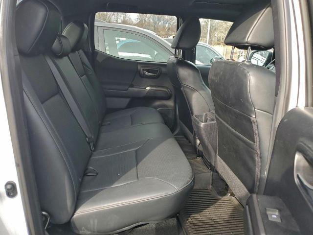 Toyota Tacoma Double Cab Image 7