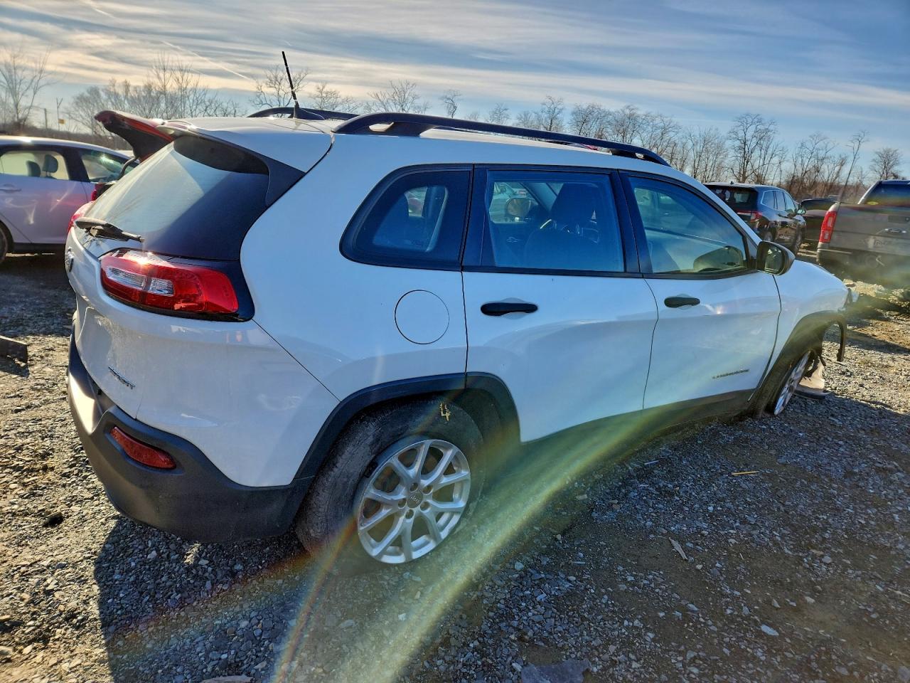 Jeep Grand Cherokee Sport Image 7