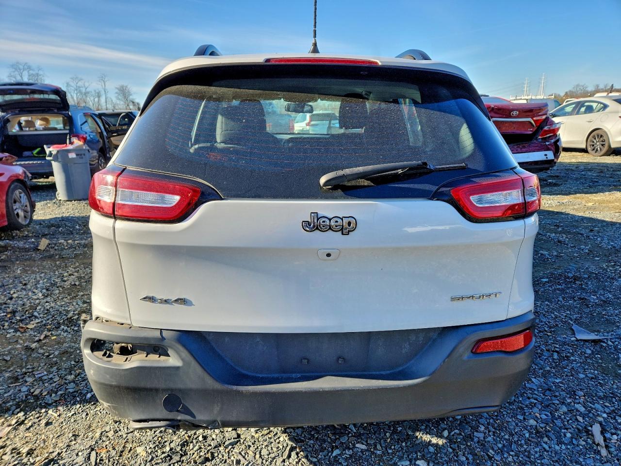 Jeep Grand Cherokee Sport Image 8