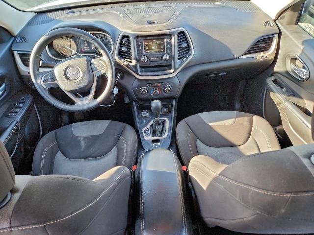 Jeep Grand Cherokee Sport Image 10