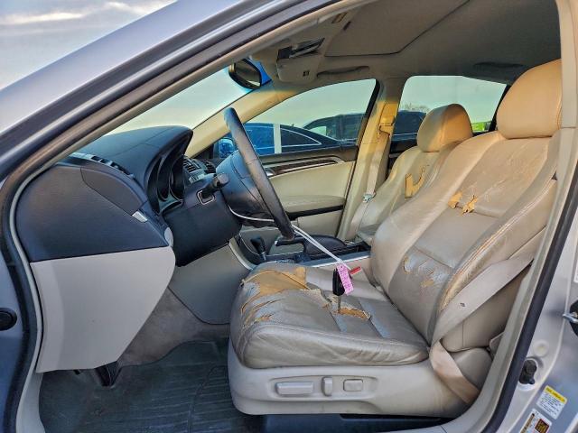 Acura TL Image 8
