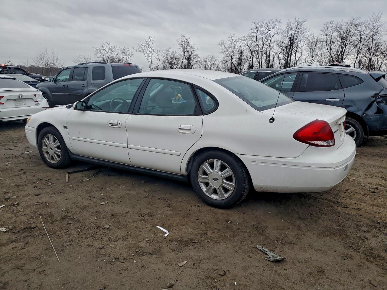 Ford Taurus Sel Image 2