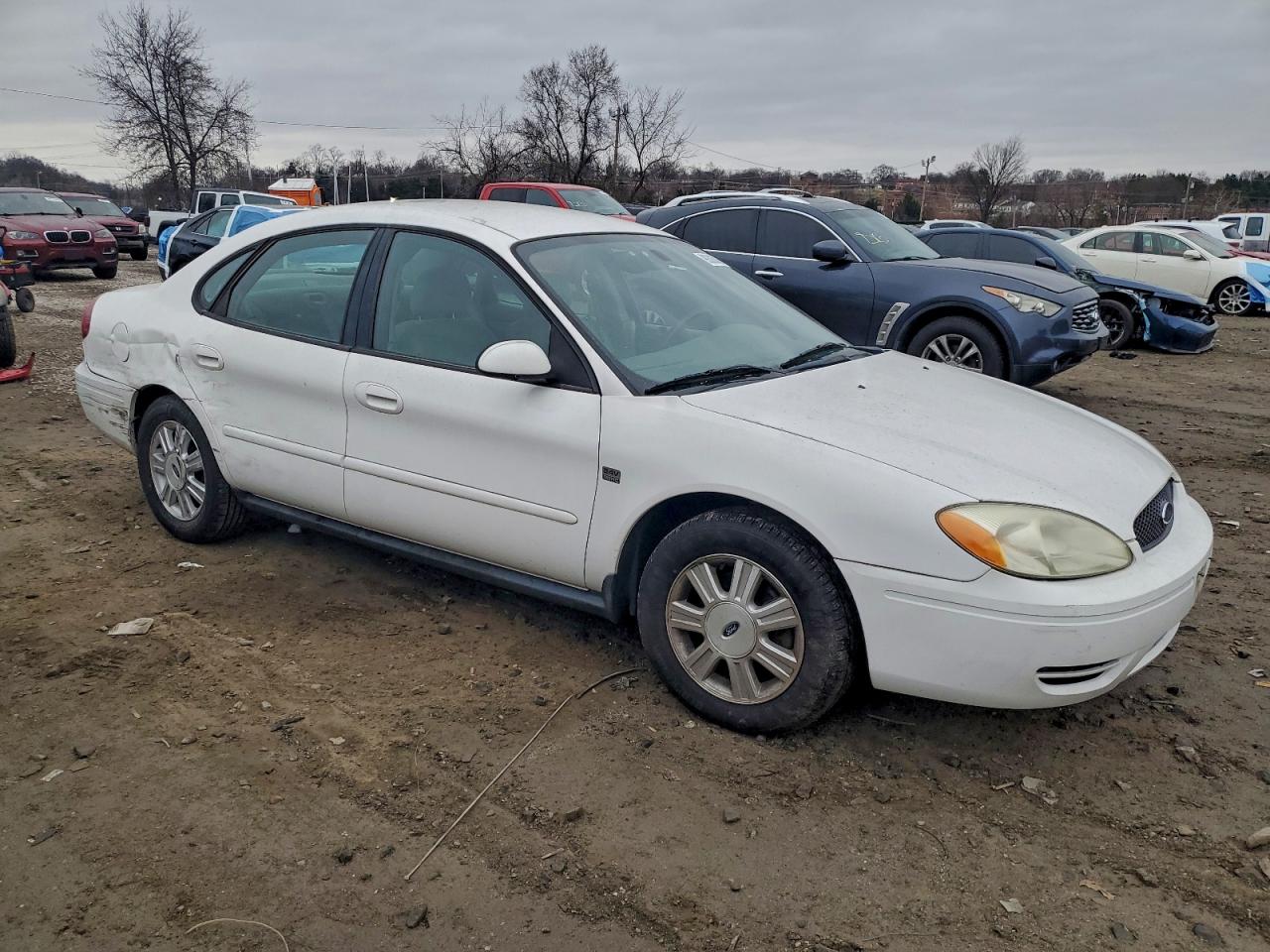 Ford Taurus Sel Image 10