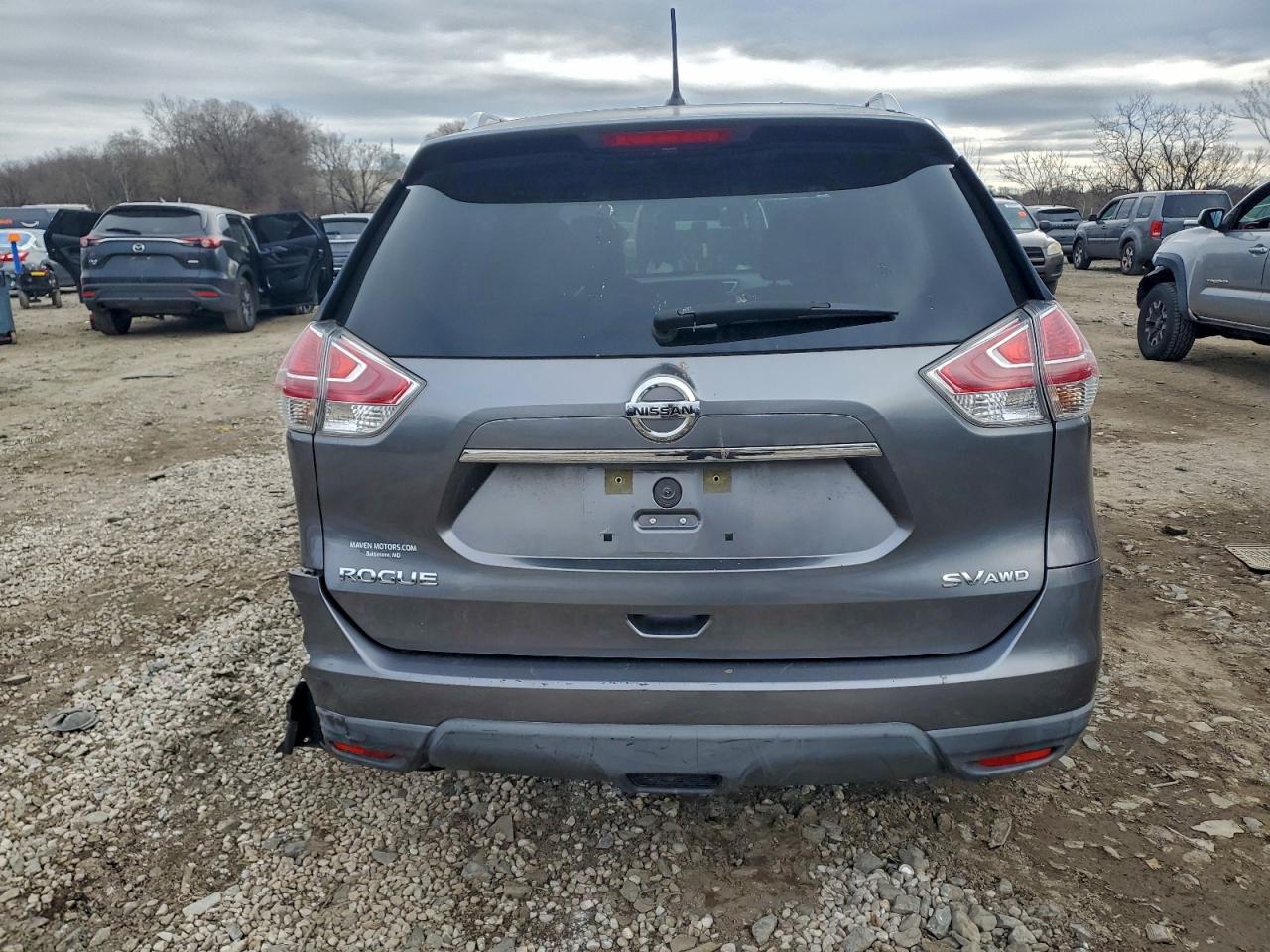 Nissan Rogue S Image 4