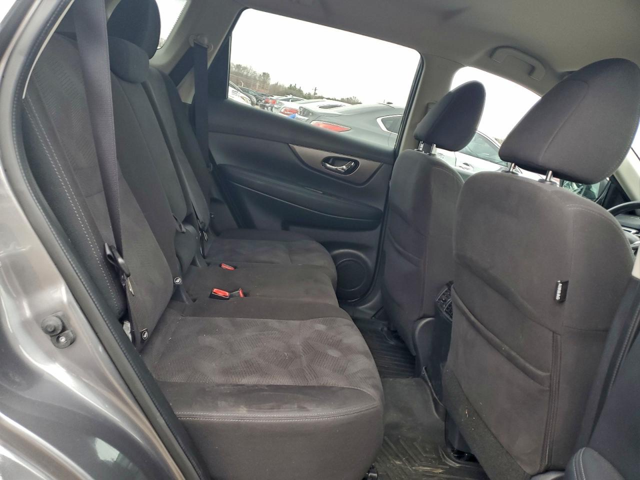 Nissan Rogue S Image 7