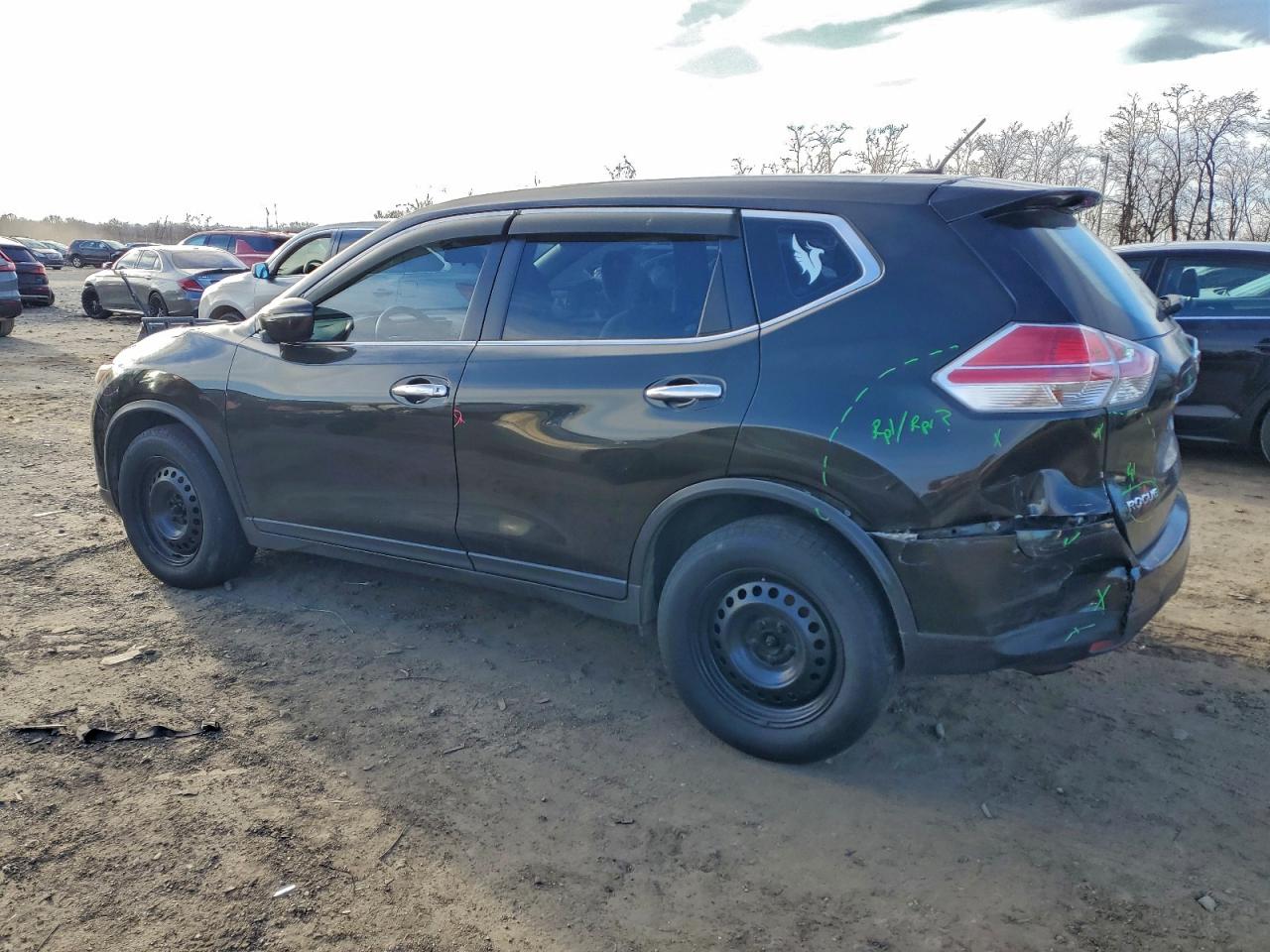 Nissan Rogue S Image 2