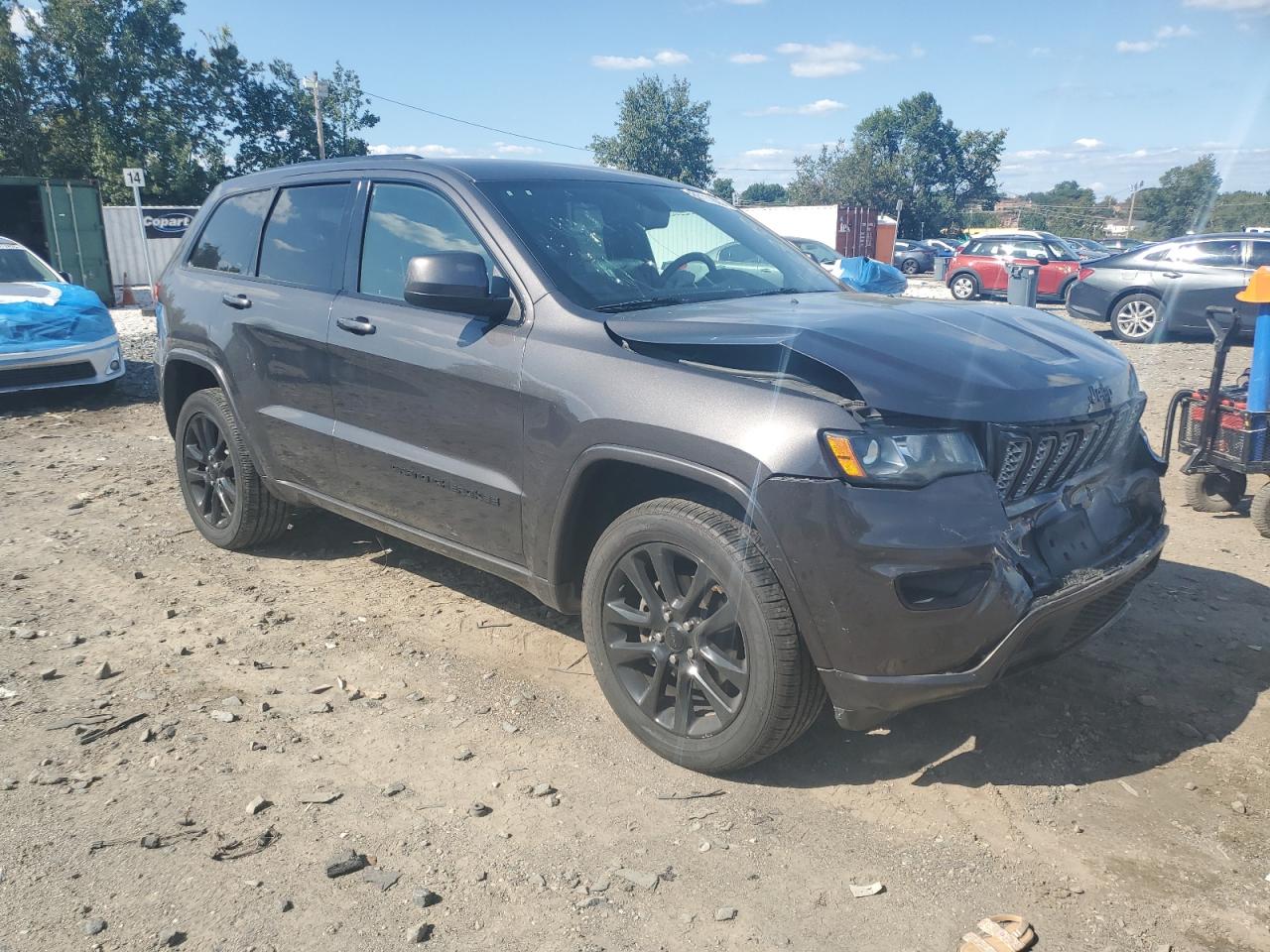 Jeep Grand Cherokee Laredo Image 6