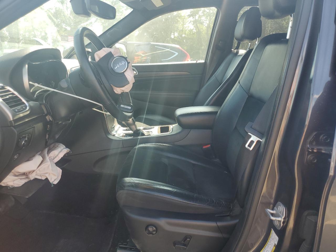 Jeep Grand Cherokee Laredo Image 5