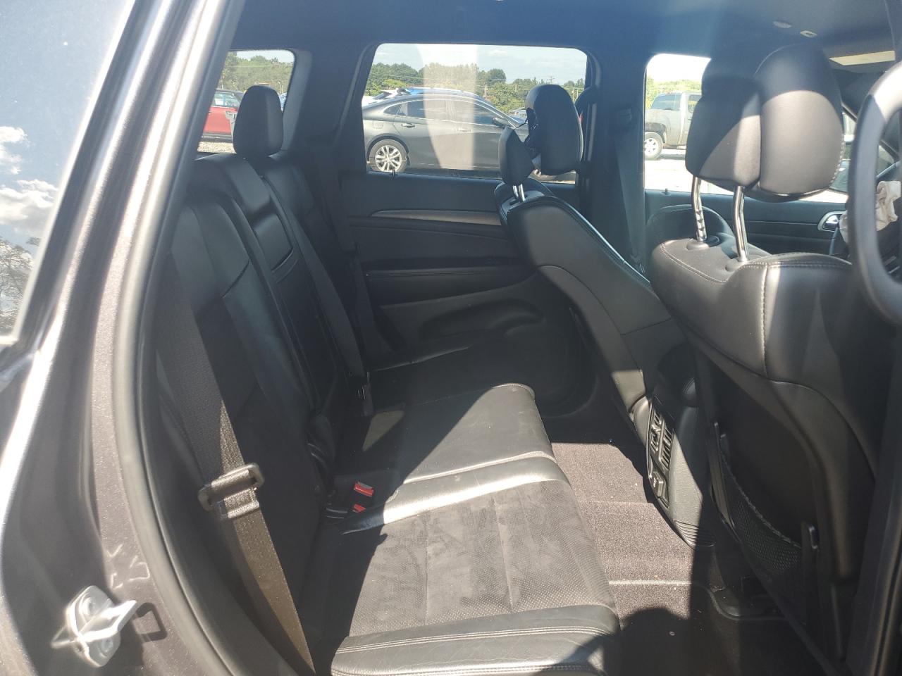 Jeep Grand Cherokee Laredo Image 9