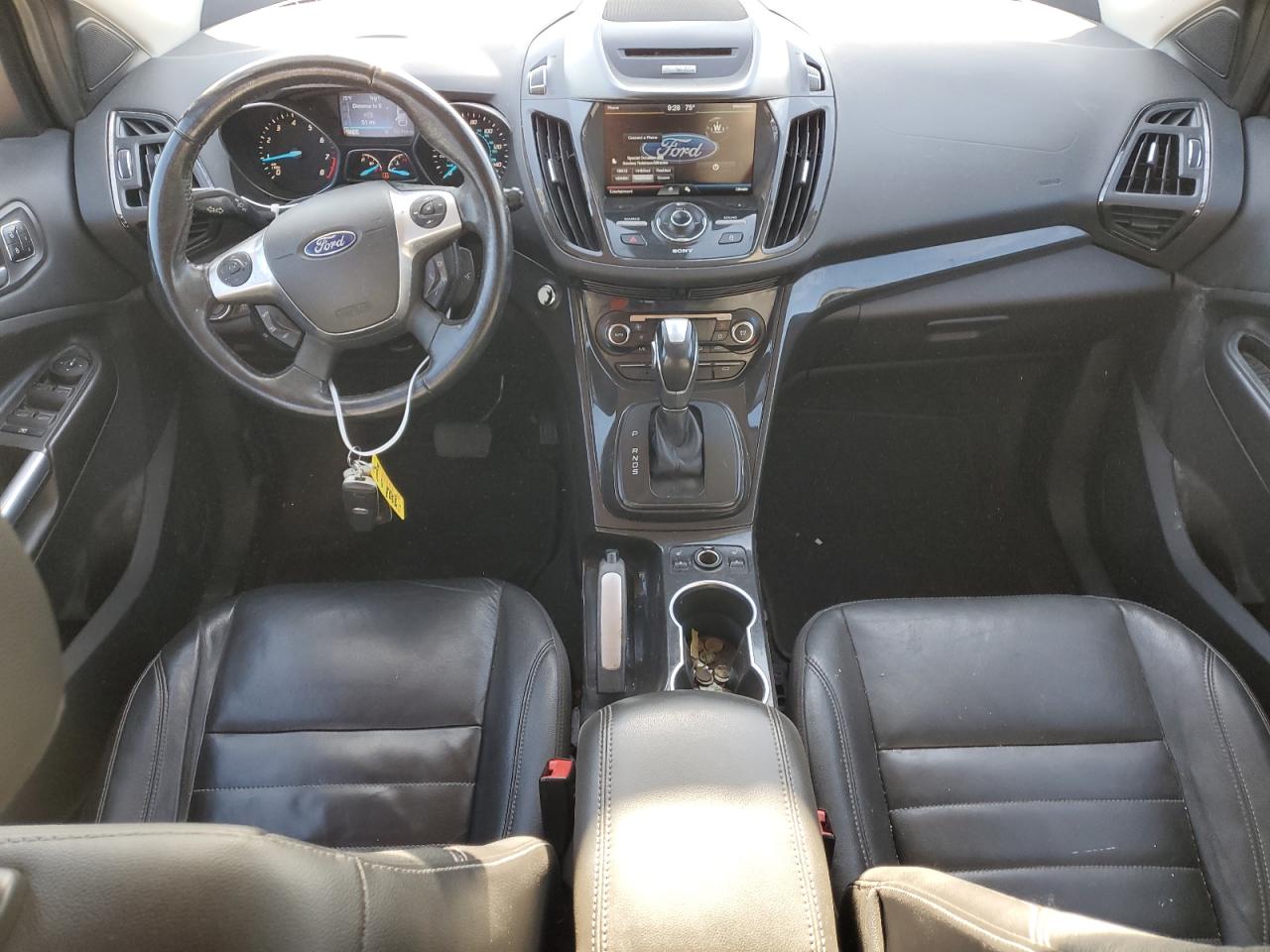 Ford Escape Titanium Image 2