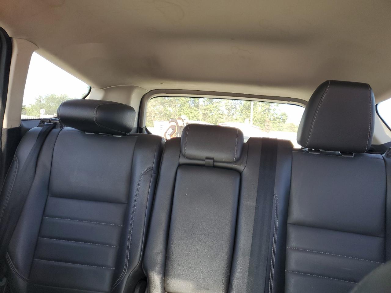 Ford Escape Titanium Image 9