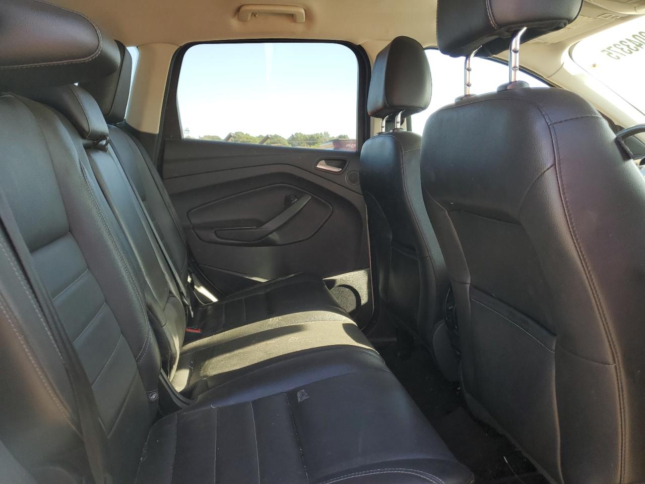 Ford Escape Titanium Image 7