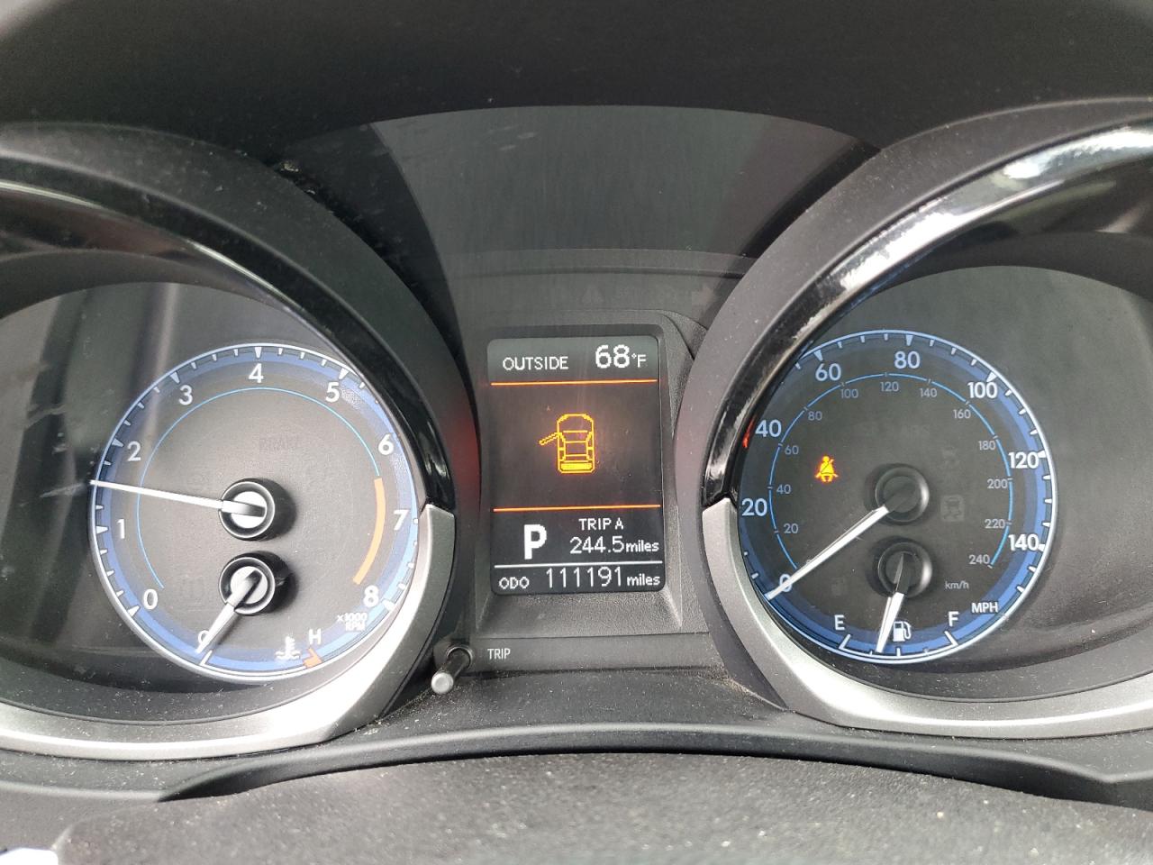 Toyota Corolla L Image 11