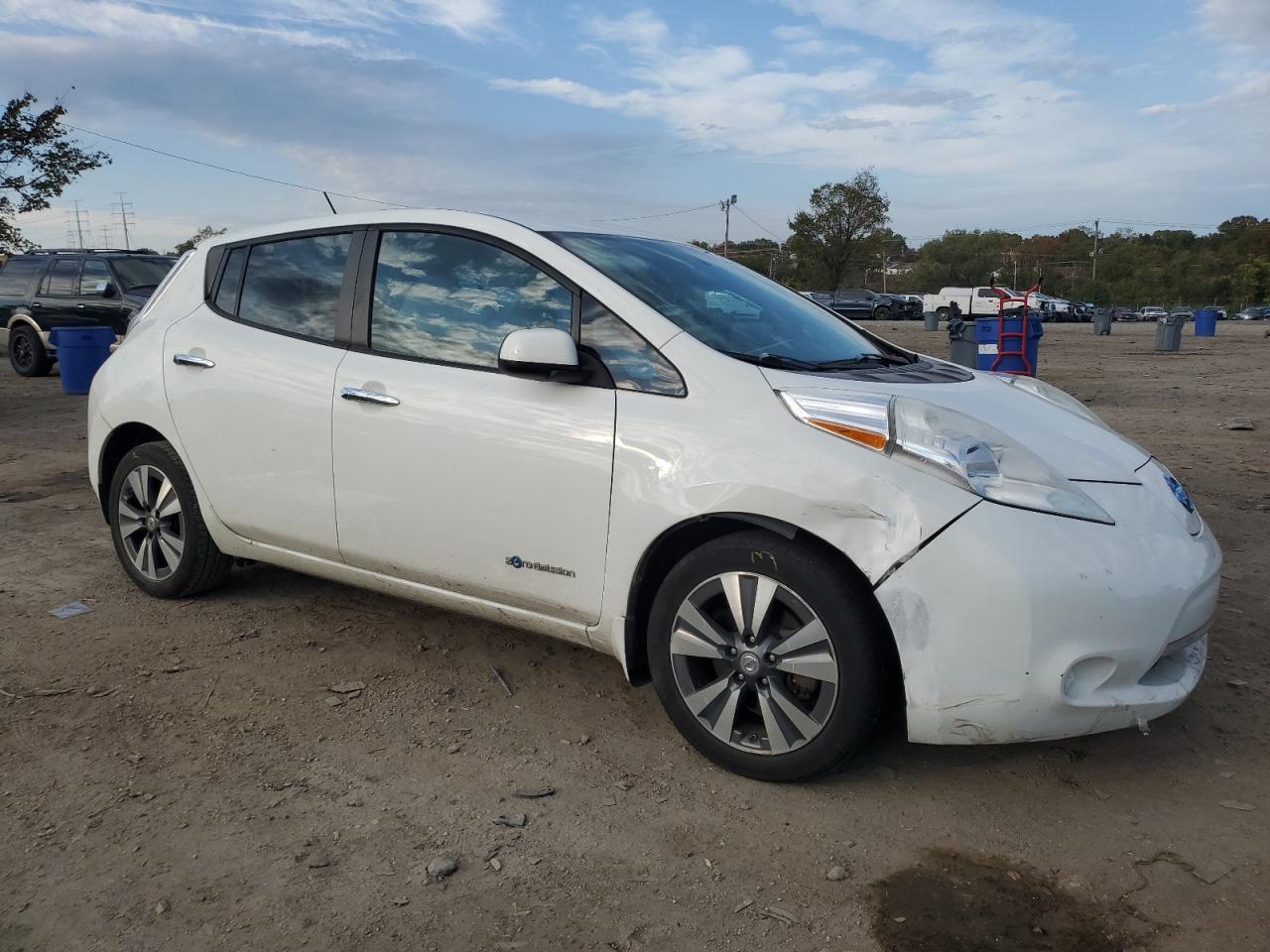Nissan LEAF S Image 2