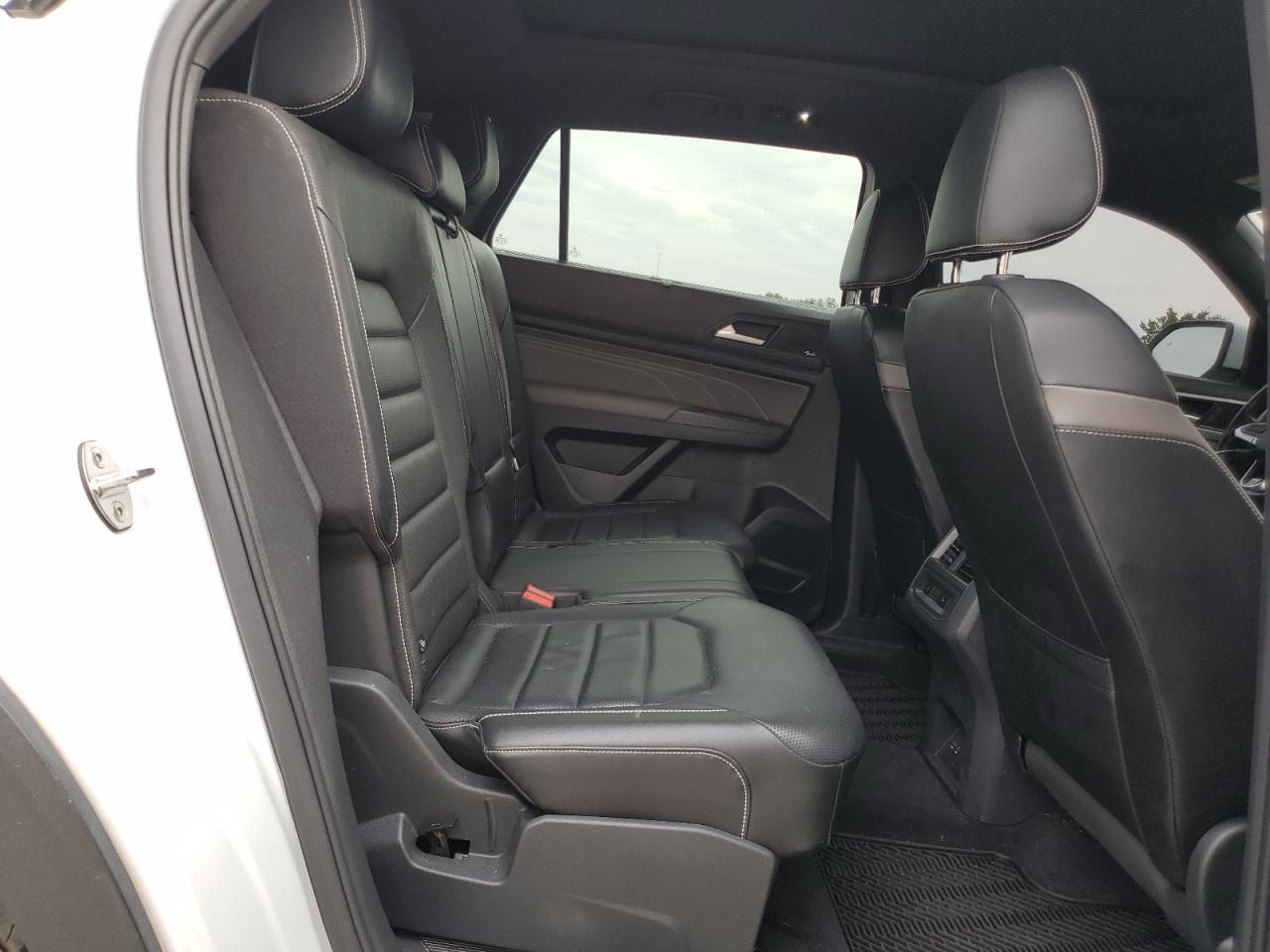 Volkswagen Atlas Sel Premium R-line Image 10