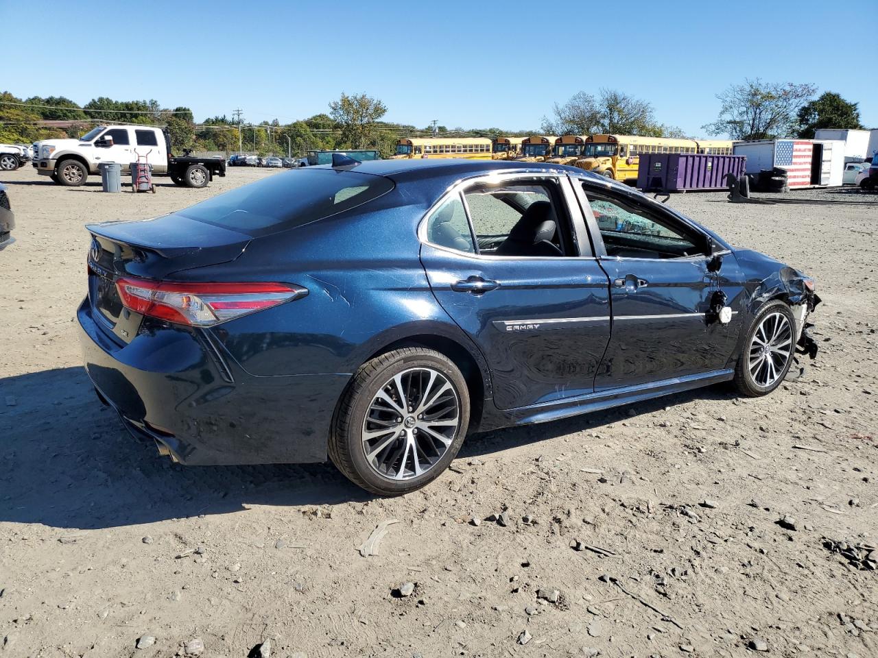 Toyota Camry L Image 5