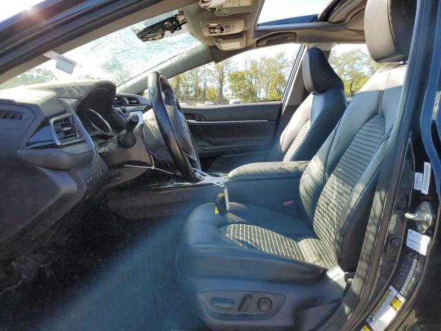 Toyota Camry L Image 2