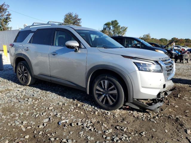Nissan Pathfinder Sl Image 10