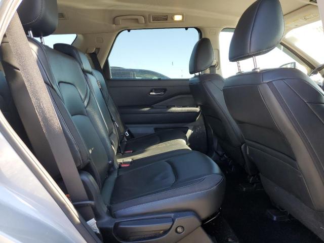 Nissan Pathfinder Sl Image 13