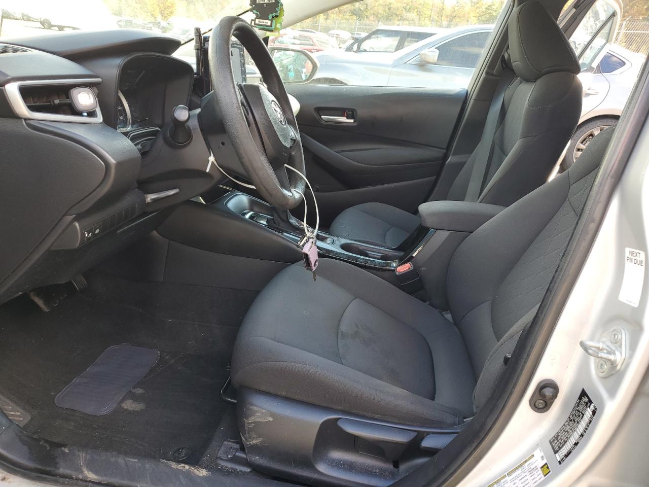 Toyota Corolla Le Image 10