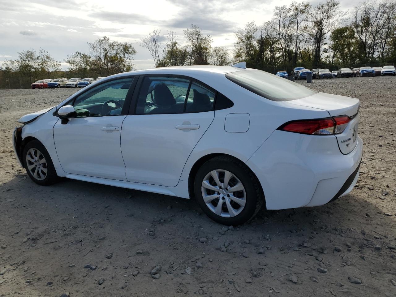 Toyota Corolla Le Image 8