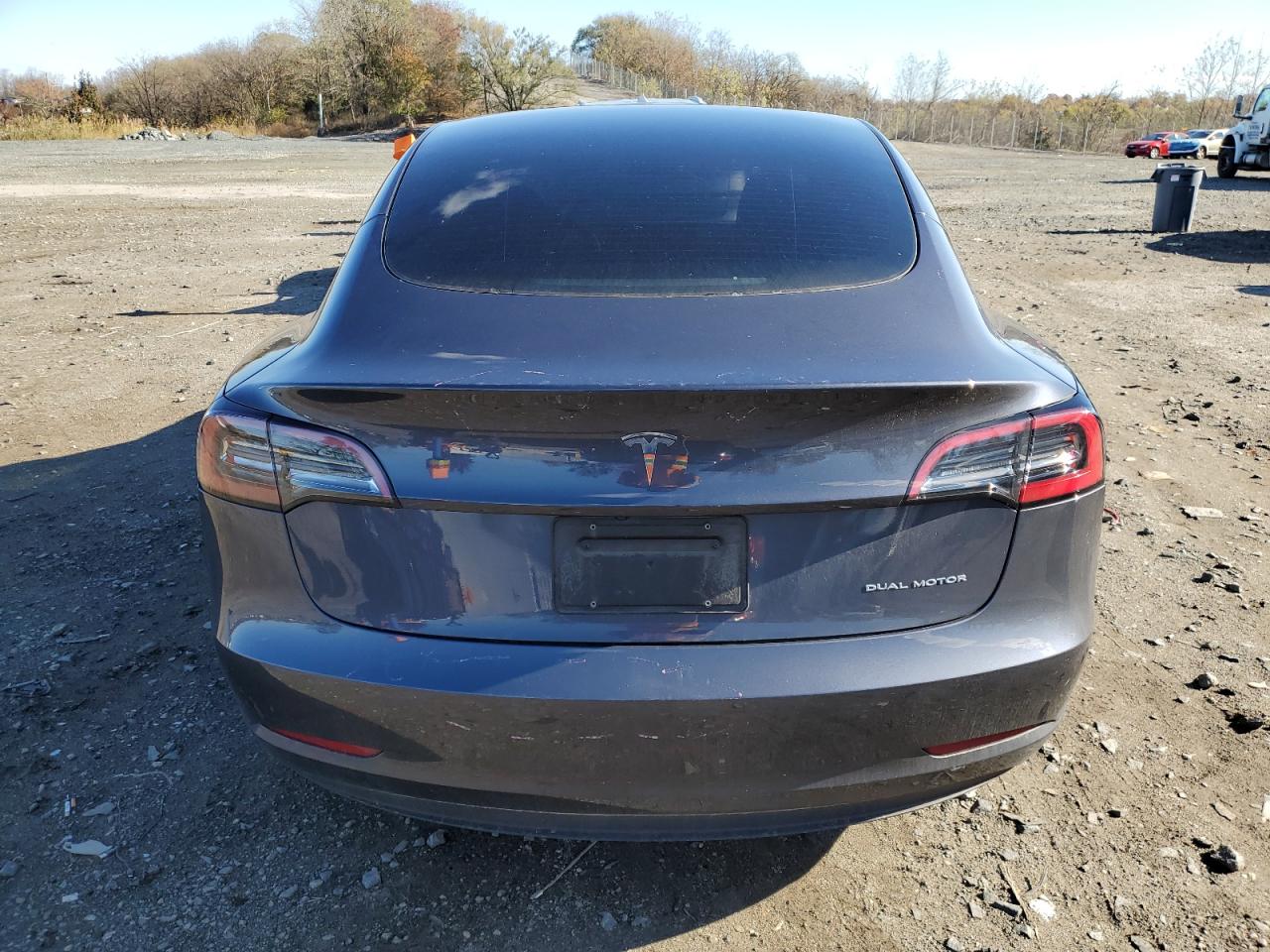 Tesla Model 3 Image 4