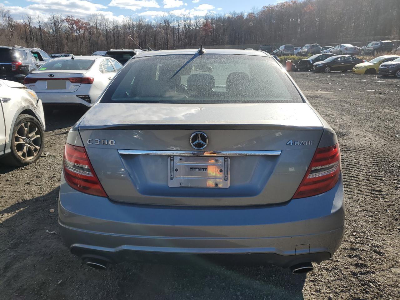 Mercedes-Benz C-Class 300 4matic Image 6