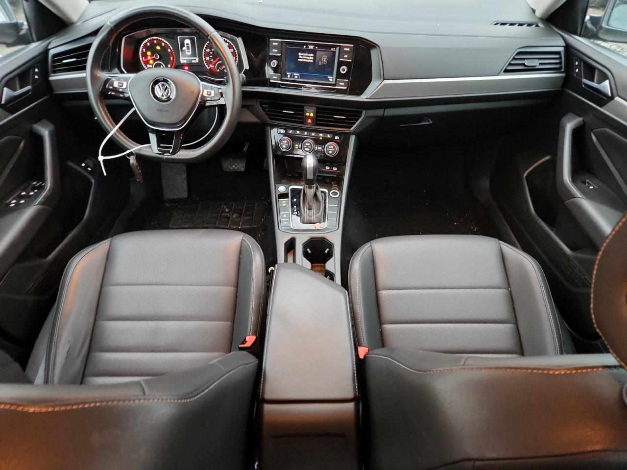 Volkswagen Jetta S Image 3