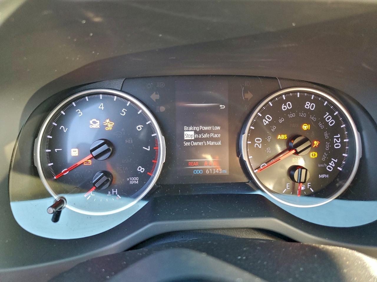 Toyota RAV4 Le Image 8