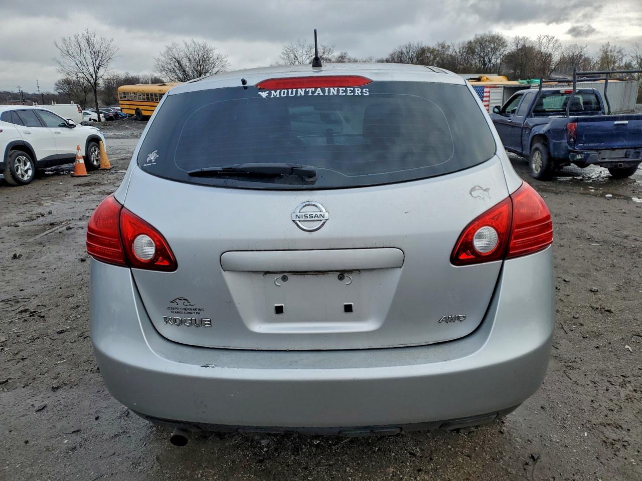 Nissan Rogue S Image 4