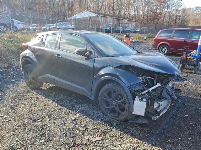 Toyota C-HR Xle Image 2