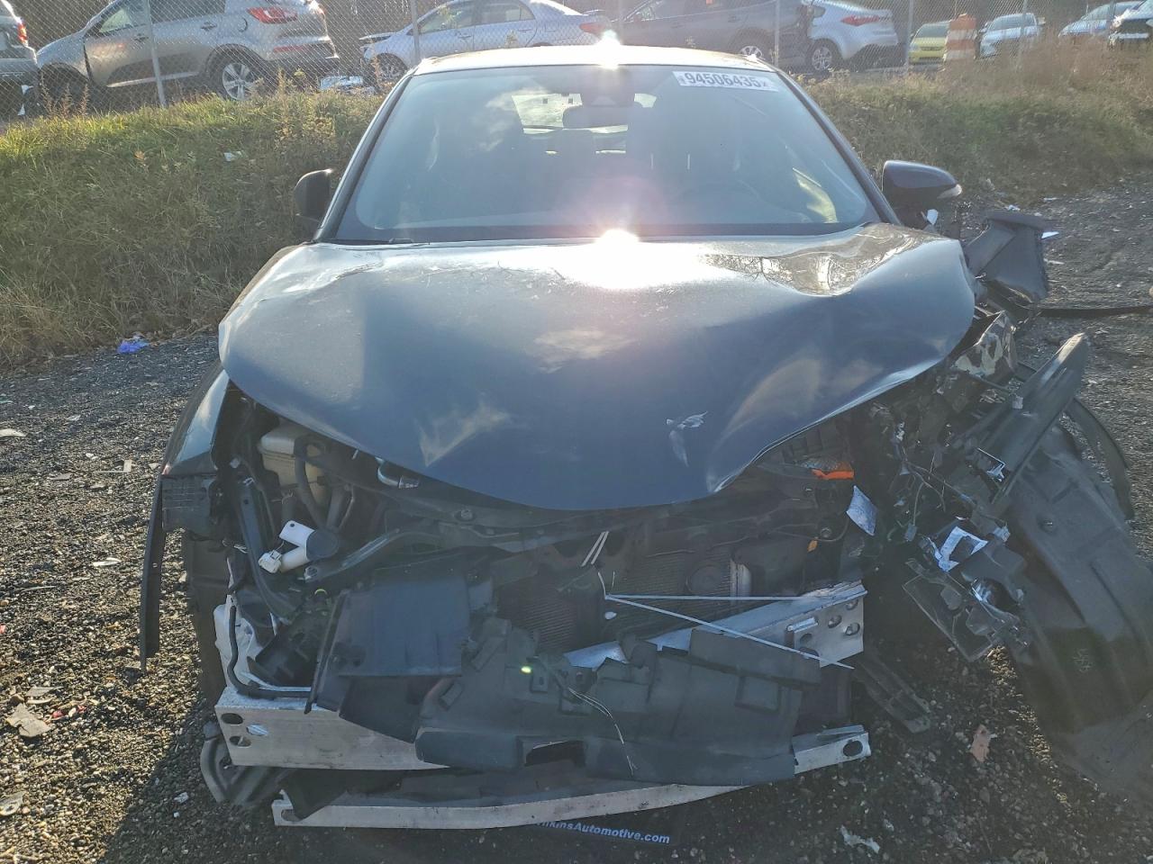 Toyota C-HR Xle Image 11