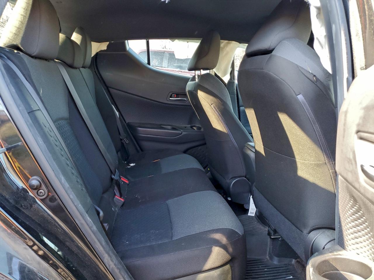 Toyota C-HR Xle Image 6