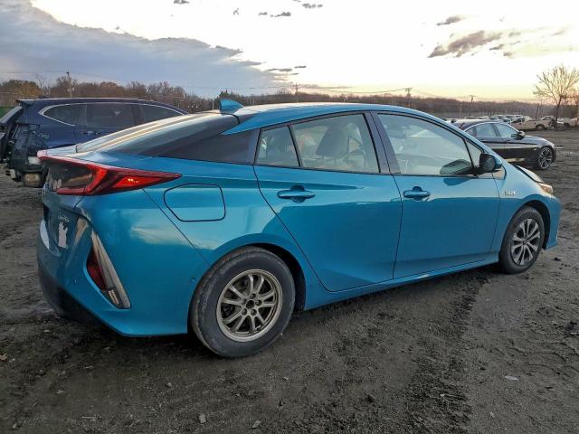 Toyota Prius Le Image 3