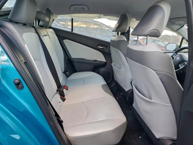 Toyota Prius Le Image 11