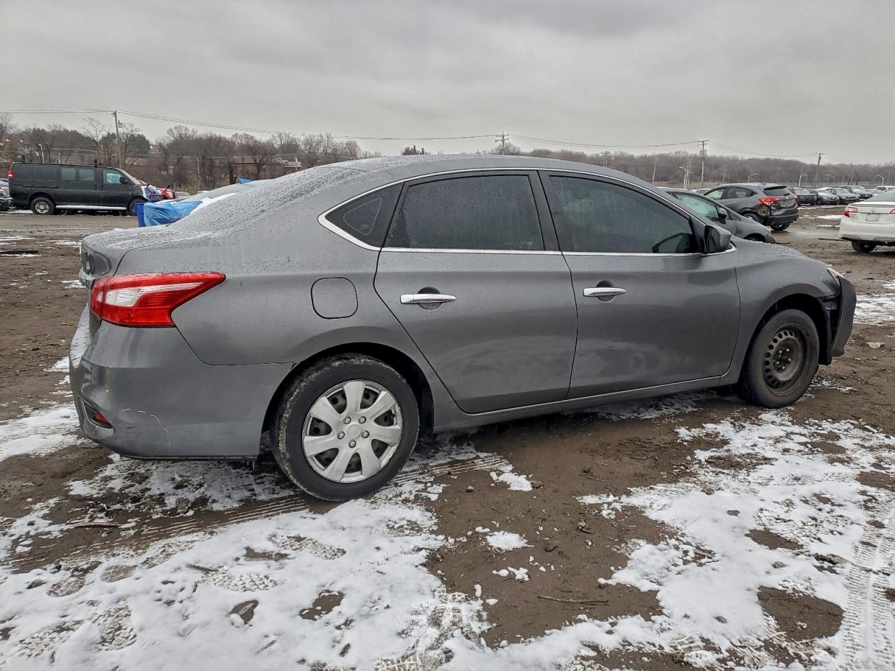 Nissan Sentra S Image 4